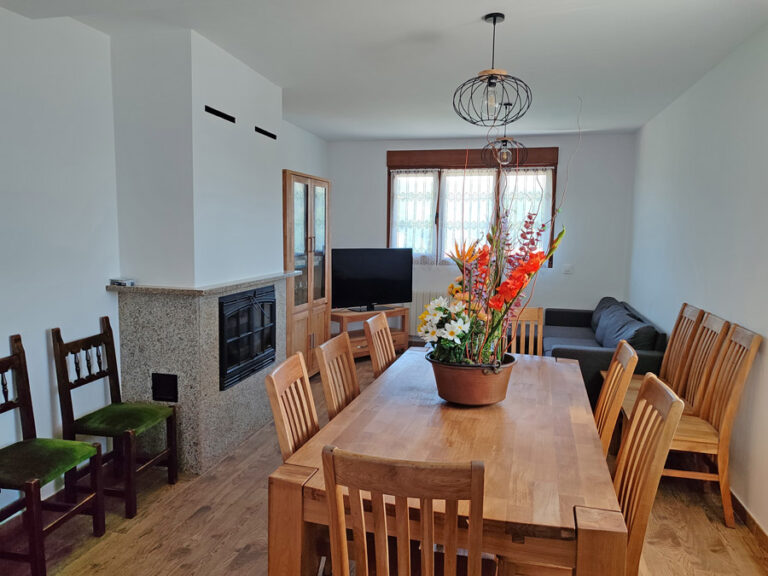 salon comedor casa goyo